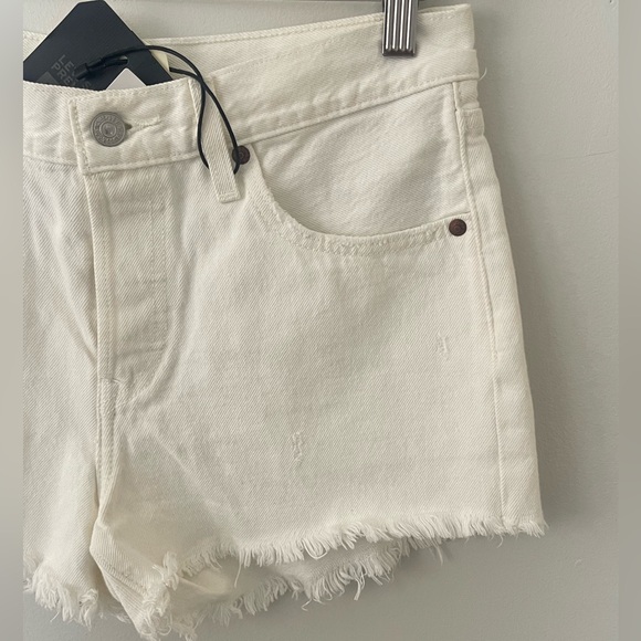 Levi’s 501 High-Rise White Denim Shorts - Picture 5 of 12